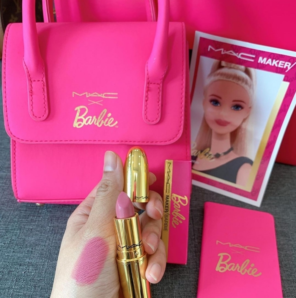 ISO: MAC Barbie Collab PR Box - Picture 1 of 1